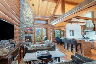 Image de Belle maison de ville en rondins skis aux pieds avec des vues exceptionnelles