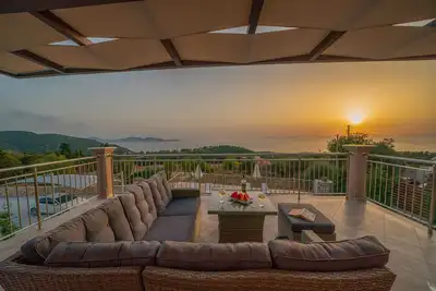 Villa Cleopatra sunset view! !