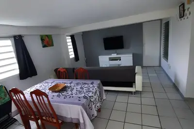 Image de Bas de villa à 2min en voiture d'un dès plus beau point de vue de l'île (360°)