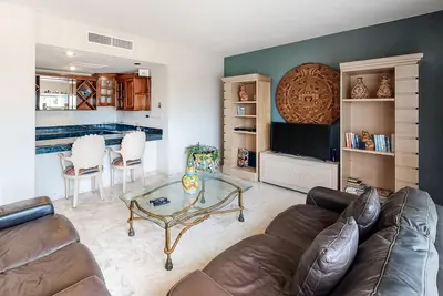 Image de Condo de luxe en bord de mer avec piscine, spa, salle de gym, kayaks et vélos - à pied de La Quinta