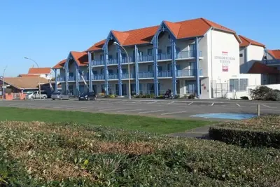 Image de Appartement T3 avec piscine, sauna en front de mer Ă Biscarrosse Plage
