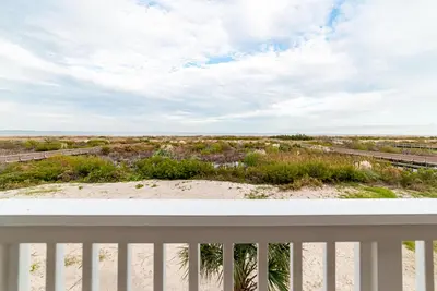 Image de Ocean Front - Villa de deux chambres dans le bâtiment D - Nouvelles terrasses!