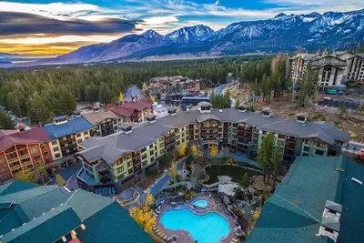 Image de Nouveau! Village Lodge 1br w / 500 + avis, emplacement parfait, privé. . .