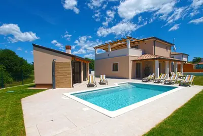 Image de Villa avec piscine et climatisation