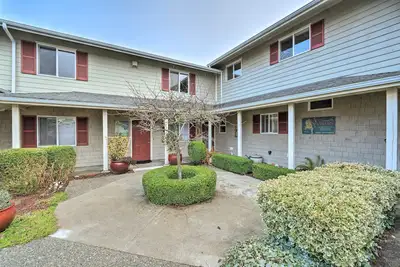 Image de Nouveau! Condo Anacortes - Marchez jusqu'Ă la ville, la marina et la baie!