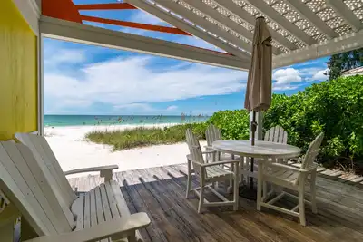 Image de Quatre Beach Lovers 2: unité 1 Br / 1 Ba multiples à Holmes Beach, pour 4 personnes