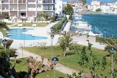 Image de 232-Appartement avec terrasse et piscine