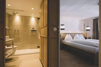 Image de Chambre double \"petite\" - arthotel Blaue Gans