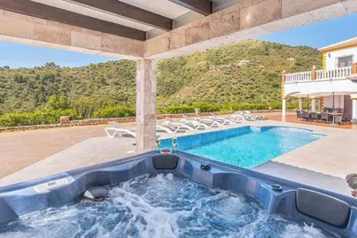 Image de Villa Javier Sayalonga by Ruralidays