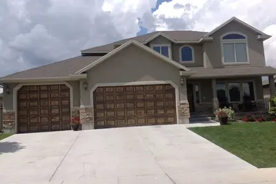Image de Great spacious home in a quiet private neighborhood.