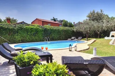 Image de Villa avec piscine privée, sauna et WiFi