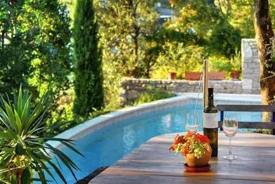 Fantastique Finca directement sur la mer Adriatique avec piscine privée