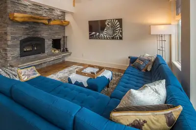 Image de Crail Creek Retreat - Spa privé et service de navette d'hiver!