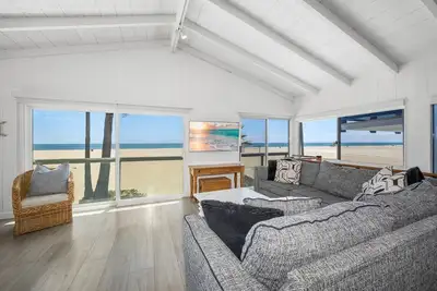 Image de Belle maison en bord de mer avec vue