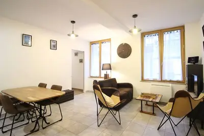 Image de Charmant F3 avec Parking Privé, proche thermes et commodités - 4 pers, animaux acceptés