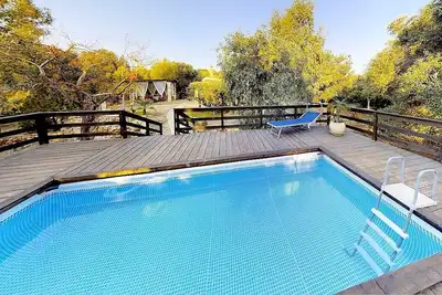 Villa Nivia: A welcoming two-story independent house in the characteristic style of the Apulian countryside, with Free Wi-Fi.