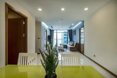 Luxury Saigon Stay-Park 7 / Vinhomes Central Park