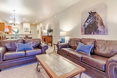 Condo avec piscines extérieures<br> 8 couchages<br> Près du Strip et de Silver Dollar City<br>��Condo à Stonebridge