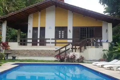 Image de Belle maison Ă la montagne avec piscine, sauna, douche, piscine, cour, barbecue