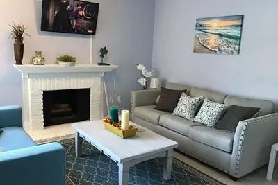 Image de Belle Madeira Yacht Club Beach Condo-1br / 1. 5ba. Peut accueillir jusqu'à 6 personnes confortablement