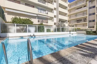 Image de Cap d'Antibes 2 chr avec parking, climatisation et piscine