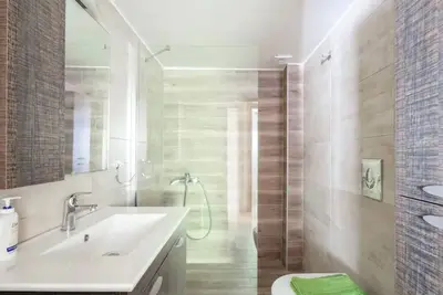 Image de Appartement Convient magnifiquement rénové
