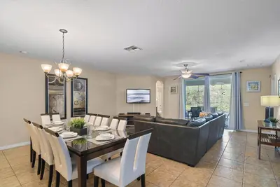 Image de Luxueuse maison de vacances en famille - à 10 minutes de Disney!