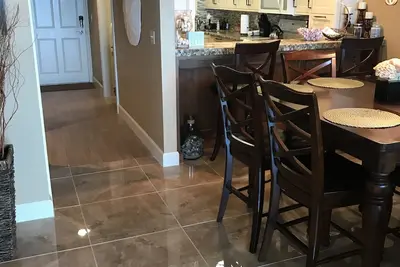 Image de Spectaculaire Condo Direct Oceanfront 10e étage