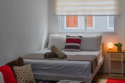 Fantastique condo studio de 2 chambres à Mactan Cebu avec parking Gratuit, près des plages ★★★★★