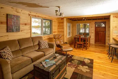 Image de Culhane Lake Resort hors du réseau au paradis avec tout le confort de la maison.