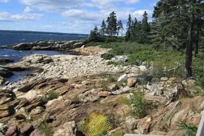 Image de Sprucerock Cabin - Évadez-vous au son de la mer et des vues à couper le souffle