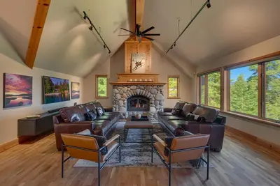 Image de Une vue d'en haut - Lakeview: 4 Br / 3. 5 Ba quatre chambres dans la baie de Carnelian, pour 10 personnes