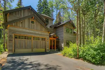 Image de Aspen Paradise: 4 Br \/ 2. 5 Ba quatre chambres à Homewood, pour 8 personnes