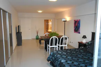 Image de Bel appartement, studio avec cuisine.