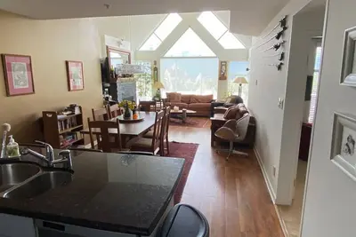 Image de Luxury ski-in ski-out condo 603 on Whistler Blackcomb-spectacular mountain views
