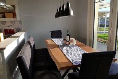 Image de Maison de vacances avec bain à remous et cheminée, jusqu'à 12 personnes