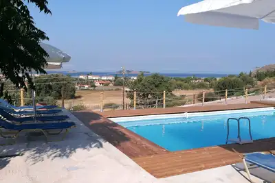 Image de Troyan Hill Type Mais Νο 2, jardin, vue panoramique et piscine pour 2 à 5 adultes