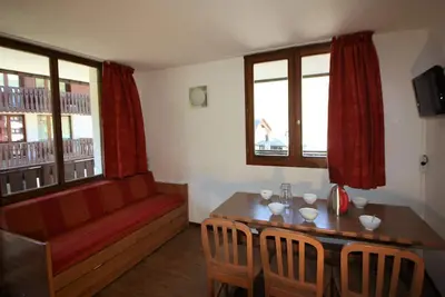 Image de Charmant 2 pièces 35m² au pied des pistes à Tignes avec balcon, 6 couchages, proche commerces