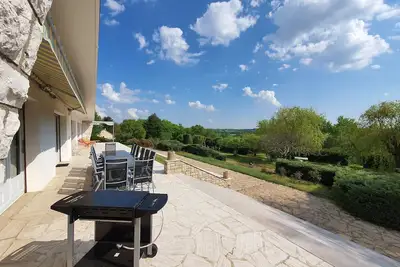 Grande Propriété au calme avec Vue Château