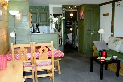 Image de Studio chaleureux avec terrasse et vue sur lac à Tignes