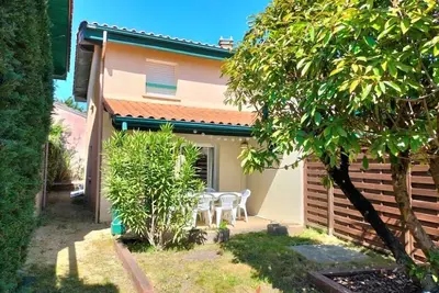 Image de Agréable maison mitoyenne de type 4 située dans le quartier Sud de Lacanau-Océan