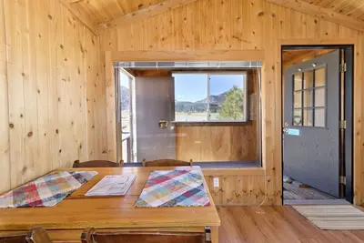 Image de Unique en son genre! Situé sur un ranch de 17 acres à Mammoth Lakes