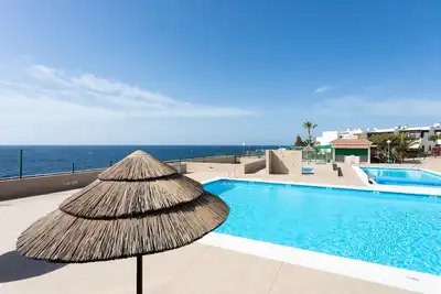 Image de Apartment directly by the sea Balcony \/ Terrace