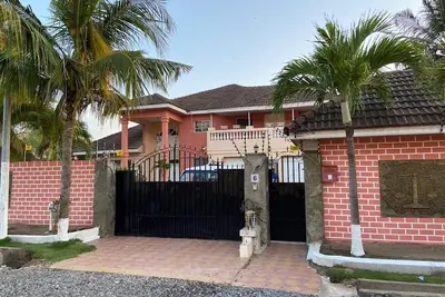 Image de Suite 1 dans la maison Tropical Accra