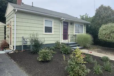 Image de Marchez jusqu'à Willard Beach, Sweet Two Bedroom Cottage pour la location saisonnière ou mensuelle