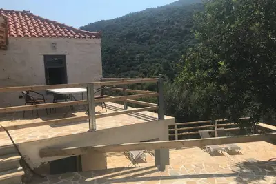 Image de Maison entièrement rénovée dans village classé