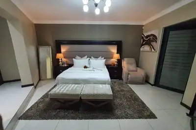 Image de Un chalet confortable près de l'aéroport international O. R Tambo. Kempton Park Afrique du Sud