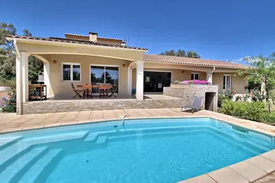 Image de Porto Vecchio : Jolie Villa Spacieuse climatisée 160 m2 avec piscine, 6 pers.