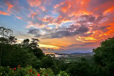 Image de Retraite en montagne, Jaco Costa Rica. Seulment les adultes