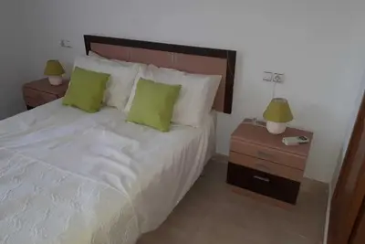 Image de Un appartement moderne à l'étage avec 2 chambres et 2 salles de bains
